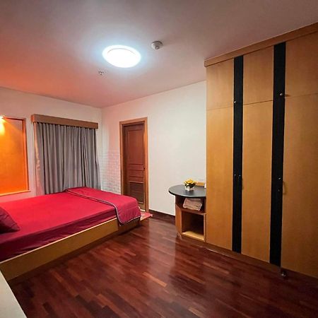 Grand Diamond Condo Suites Бангкок Екстер'єр фото