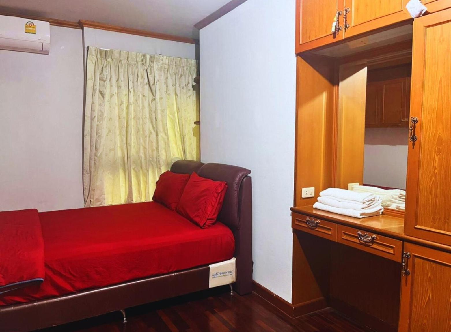 Grand Diamond Condo Suites Бангкок Екстер'єр фото